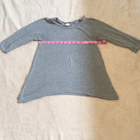 Grey half sleeve tee, curved hem, split sides - Picture 2 of 5